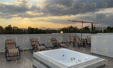 EN VENTA PENTHOUSE AMUEBLADO  CON ROOF GARDEN PRIVADO  EN EL FRACCIONAMIENTO CASCO ANTIGUO, YAUTEPEC, MORELOS.