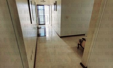 Rento Habitación amueblada, con balcón, en muy bien ubicación con fácil acceso a Anillo Periférico, Blvd. Puerta del Sol, Gonzalitos