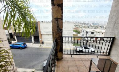 Rento Habitación amueblada, con balcón, en muy bien ubicación con fácil acceso a Anillo Periférico, Blvd. Puerta del Sol, Gonzalitos