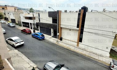 Rento Habitación amueblada, con balcón, en muy bien ubicación con fácil acceso a Anillo Periférico, Blvd. Puerta del Sol, Gonzalitos