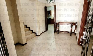 Rento Habitación amueblada, con balcón, en muy bien ubicación con fácil acceso a Anillo Periférico, Blvd. Puerta del Sol, Gonzalitos