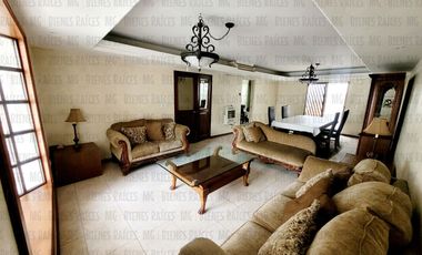 Rento Habitación amueblada, con balcón, en muy bien ubicación con fácil acceso a Anillo Periférico, Blvd. Puerta del Sol, Gonzalitos