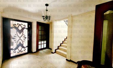 Rento Habitación amueblada, con balcón, en muy bien ubicación con fácil acceso a Anillo Periférico, Blvd. Puerta del Sol, Gonzalitos