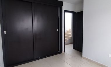 Casa en Renta de tres recamaras en zona costa