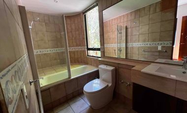 se vende espectacular dpto en Camino Las Flores