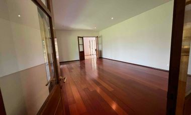 se vende espectacular dpto en Camino Las Flores