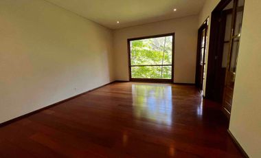 se vende espectacular dpto en Camino Las Flores