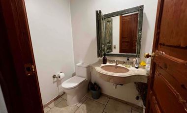 espectacular casa estilo colonial sector los Nogales