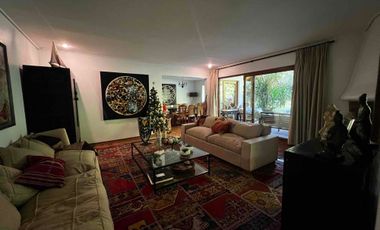 espectacular casa estilo colonial sector los Nogales