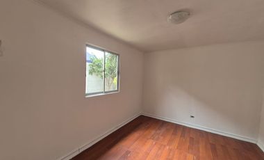 Casa de 2 pisos en arriendo 3 dormitorios y patio con áreas verdes, Quillota