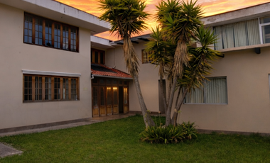 Casa Comercial / Oficina en Venta en Challuabamba – Cuenca
