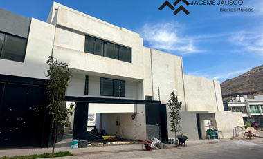 Casa en Venta Paisajes del Tesoro - Espectacular Vista Panorámica