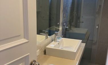 Vendo cómodo departamento de 176 m2 y 3 Dorm en San Isidro - Calle Paul Harris