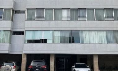 Vendo cómodo departamento de 176 m2 y 3 Dorm en San Isidro - Calle Paul Harris