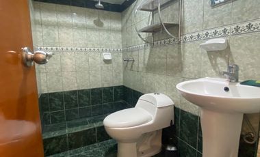 Venta de Casa Familiar de 3 Pisos con cochera