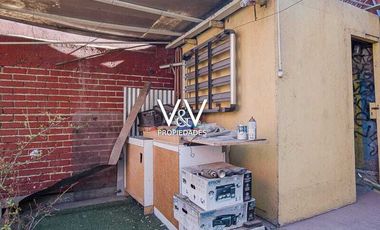 SE VENDE HERMOSA CASA EN CALLE PAMPA GERMANIA.