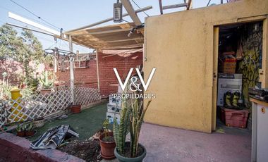 SE VENDE HERMOSA CASA EN CALLE PAMPA GERMANIA.