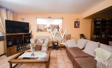 SE VENDE HERMOSA CASA EN CALLE PAMPA GERMANIA.