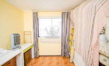 SE VENDE HERMOSA CASA EN CALLE PAMPA GERMANIA.