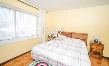 SE VENDE HERMOSA CASA EN CALLE PAMPA GERMANIA.