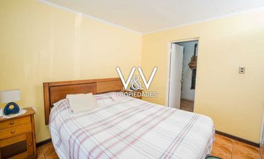 SE VENDE HERMOSA CASA EN CALLE PAMPA GERMANIA.