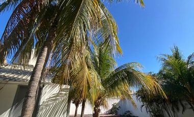 Terreno 500 m² + Casa · Uso Mixto · A 10 Cuadras del Mar · Playa del Carmen