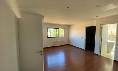 Residencia de Lujo en Condominio del Real I, Chillán