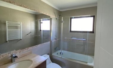 Residencia de Lujo en Condominio del Real I, Chillán
