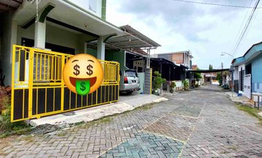 Dijual Rumah Bagus Dan terawat Di Tengah Kota Banyuwangi