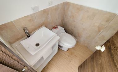 🏠 OFERTA - VENDO CASA TRES PLANTAS. (San Antonio – Mitad del Mundo)