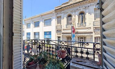 VENTA - DEPARTAMENTO - DOS DORMITORIOS - FRENTE - APTO CREDITO Y PROFESIONAL - ROSARIO, CENTRO