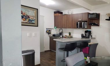 Linda y Funcional Casa de 3 pisos en Bosque Real