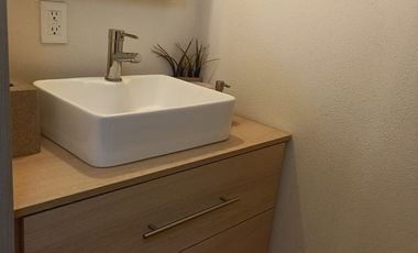 Linda y Funcional Casa de 3 pisos en Bosque Real