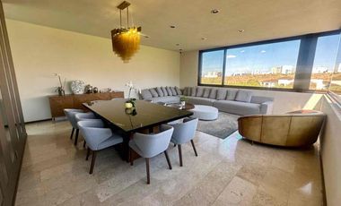 CASA EN RENTA CON ALBERCA Y 4 HABITACIONES