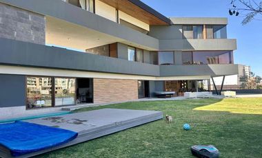 CASA EN RENTA CON ALBERCA Y 4 HABITACIONES