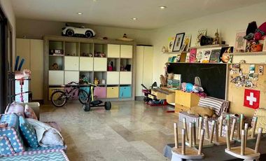 CASA EN RENTA CON ALBERCA Y 4 HABITACIONES