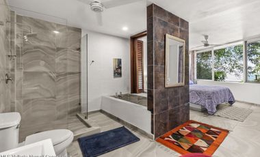 En VENTA Condominio Remodelado en Conchas Chinas Puerto Vallarta
