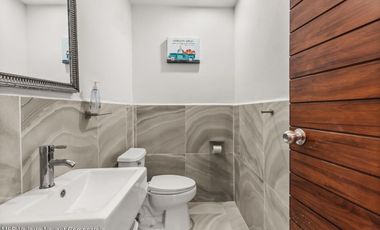 En VENTA Condominio Remodelado en Conchas Chinas Puerto Vallarta