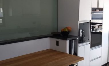 Bonito PH de 2 pisos con un estilo unico moderno!