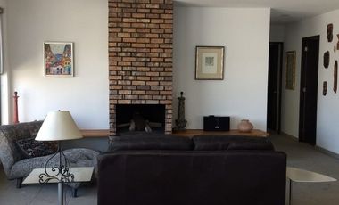 Bonito PH de 2 pisos con un estilo unico moderno!