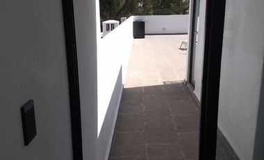 Bonito PH de 2 pisos con un estilo unico moderno!