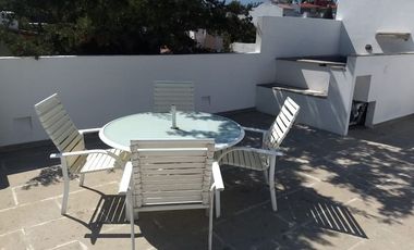 Bonito PH de 2 pisos con un estilo unico moderno!