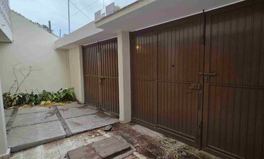 Casa de 3 pisos en RENTA, en privada, en el Fraccionamiento Villas del Álamo, al oriente de la ciudad de Pachuca, en Mineral de la Reforma, Hidalgo.