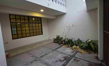 Casa de 3 pisos en RENTA, en privada, en el Fraccionamiento Villas del Álamo, al oriente de la ciudad de Pachuca, en Mineral de la Reforma, Hidalgo.