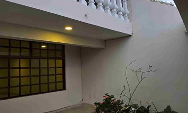 Casa de 3 pisos en RENTA, en privada, en el Fraccionamiento Villas del Álamo, al oriente de la ciudad de Pachuca, en Mineral de la Reforma, Hidalgo.