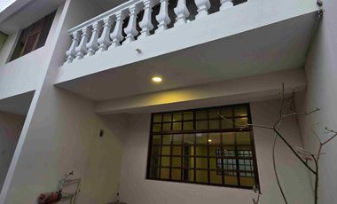 Casa de 3 pisos en RENTA, en privada, en el Fraccionamiento Villas del Álamo, al oriente de la ciudad de Pachuca, en Mineral de la Reforma, Hidalgo.