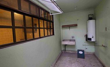 Casa de 3 pisos en RENTA, en privada, en el Fraccionamiento Villas del Álamo, al oriente de la ciudad de Pachuca, en Mineral de la Reforma, Hidalgo.