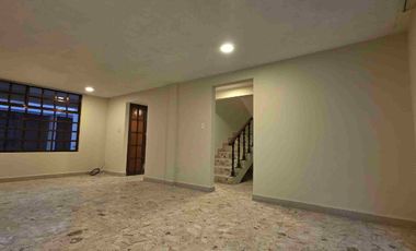 Casa de 3 pisos en RENTA, en privada, en el Fraccionamiento Villas del Álamo, al oriente de la ciudad de Pachuca, en Mineral de la Reforma, Hidalgo.