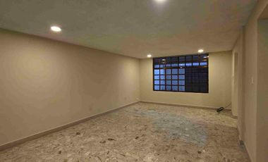 Casa de 3 pisos en RENTA, en privada, en el Fraccionamiento Villas del Álamo, al oriente de la ciudad de Pachuca, en Mineral de la Reforma, Hidalgo.