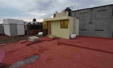 Casa de 3 pisos en RENTA, en privada, en el Fraccionamiento Villas del Álamo, al oriente de la ciudad de Pachuca, en Mineral de la Reforma, Hidalgo.